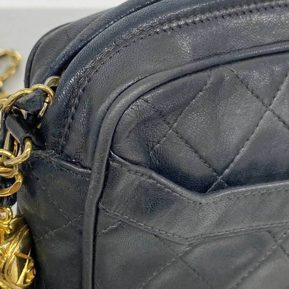 CHANEL Black Lambskin Leather Shoulder Bag - Picture 7 of 10